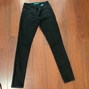 YMI wanna betta butt Jean